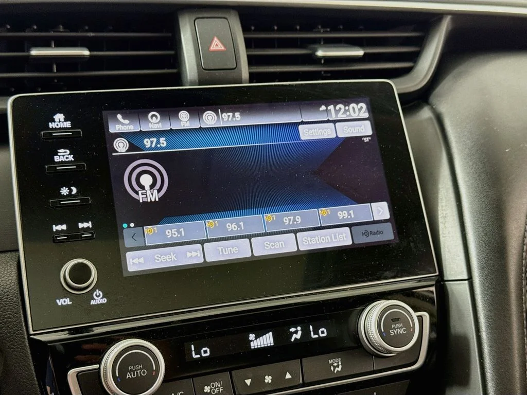 Used 2019 White Orchid Pearl Honda Touring image 19