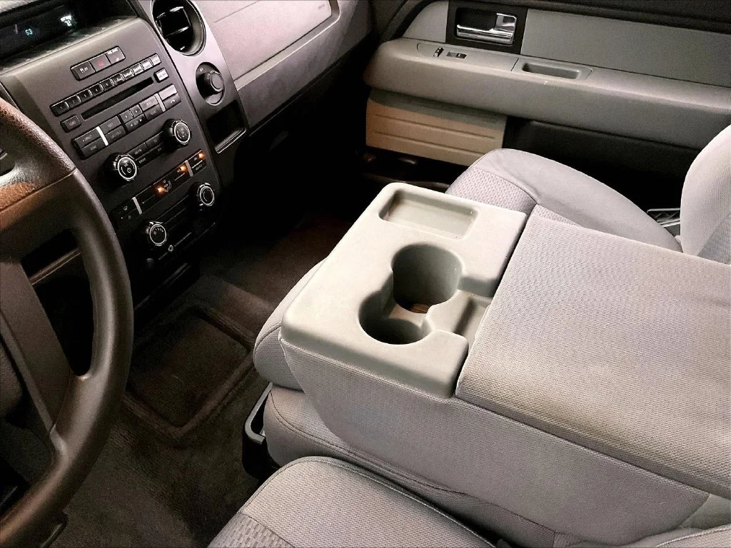 Used 2013 White Ford XL image 19