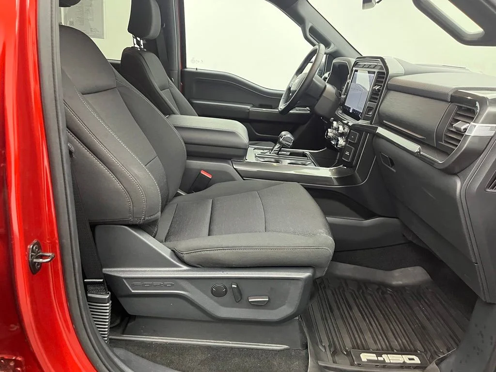 Used 2023 Red Ford XLT image 31