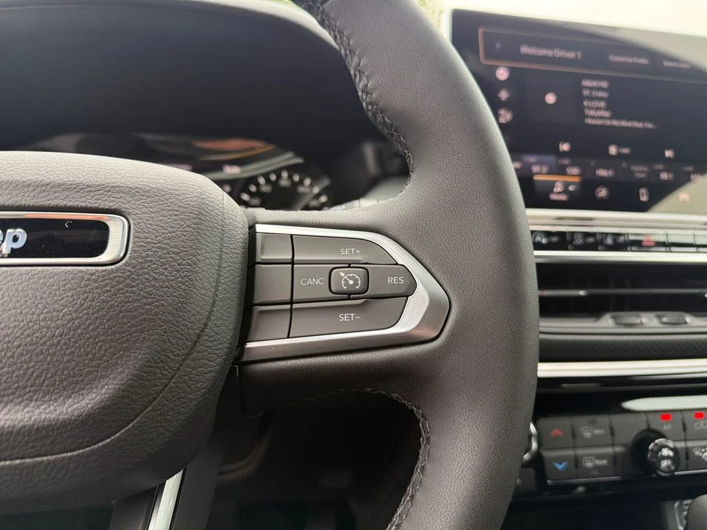 New 2026 Blue Jeep Latitude image 25