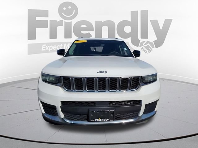 Used 2023 White Jeep Laredo image 8