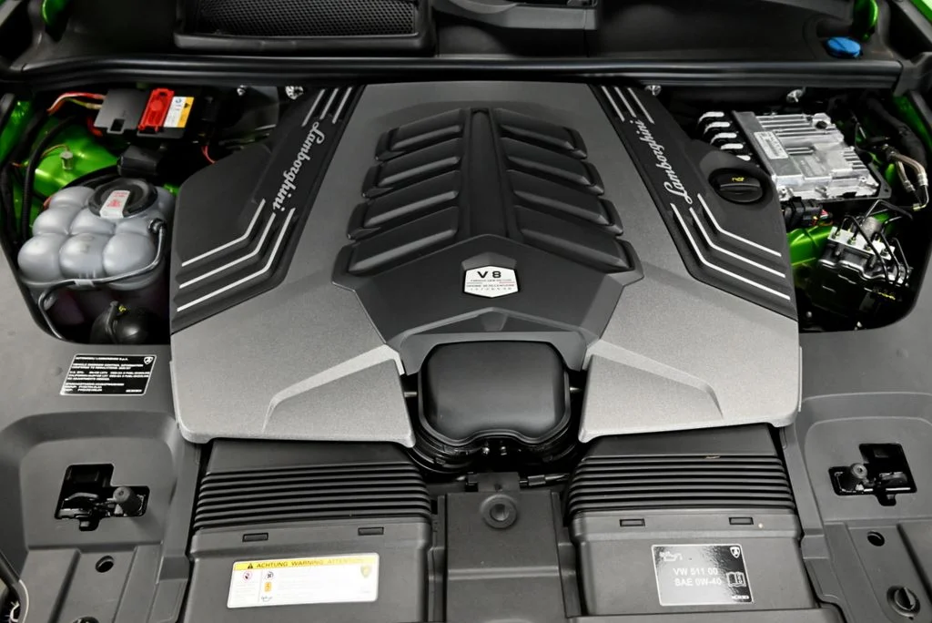 Used 2023  Lamborghini  image 14