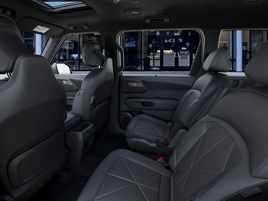 New 2027 Ivory Silver Kia EX image 18