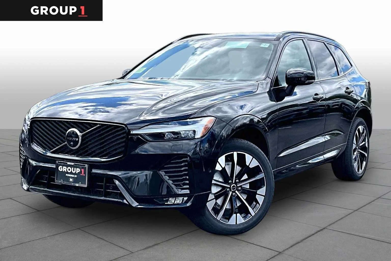 2026 Volvo XC60 B5 Plus Dark AWD's photo