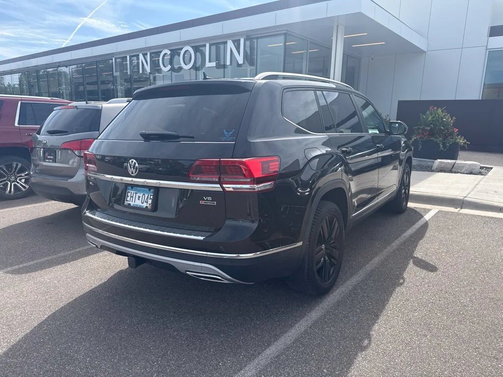 Used 2019 Volkswagen Atlas SEL with VIN 1V2MR2CA0KC609063 for sale in White Bear Lake, Minnesota