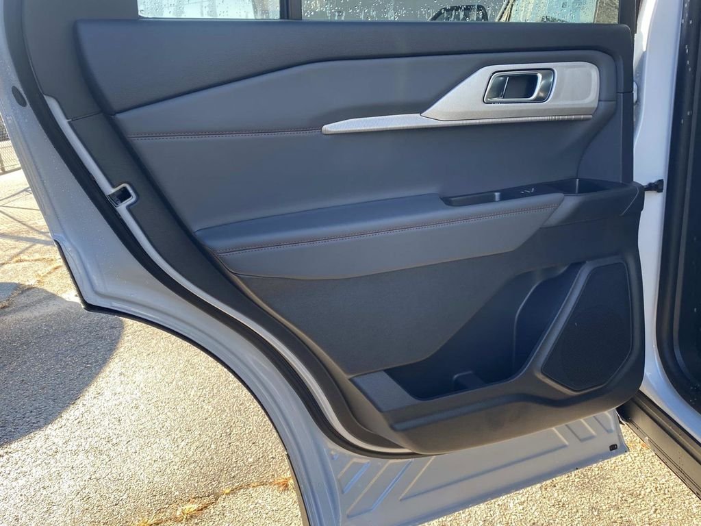 2026 Ford Explorer Active - Photo 9