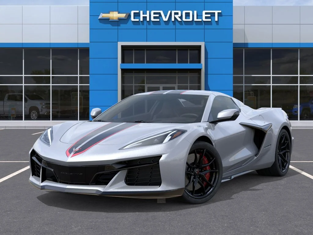 New 2027 Blade Silver Metallic Chevrolet 3LT image 7