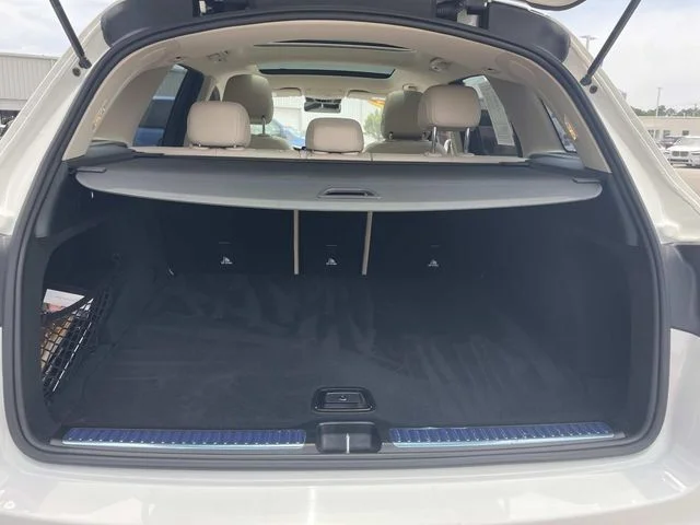 Used 2022 White Mercedes-Benz GLC 300 image 8