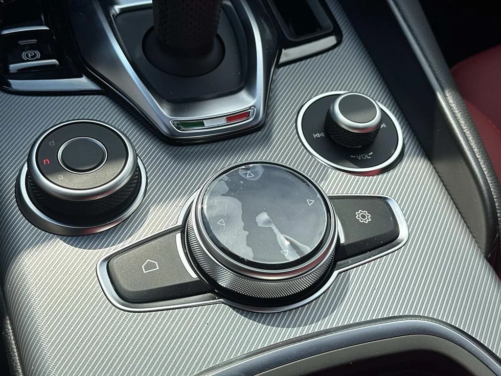 2026 Alfa Romeo Giulia Base - Photo 27