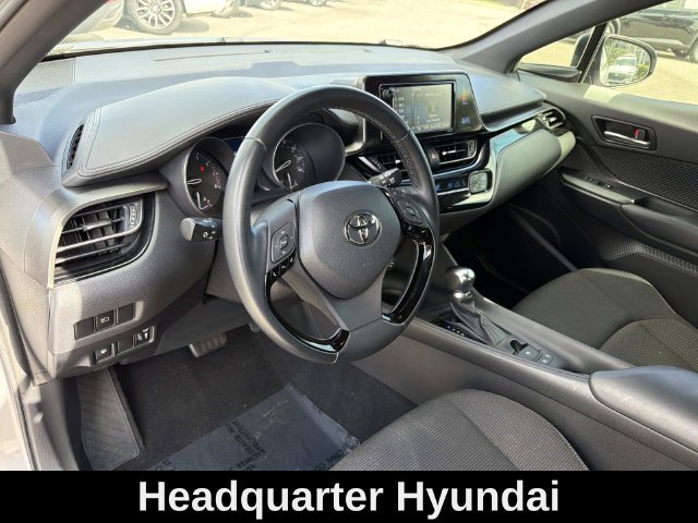 Used 2018 Silver Toyota XLE image 11