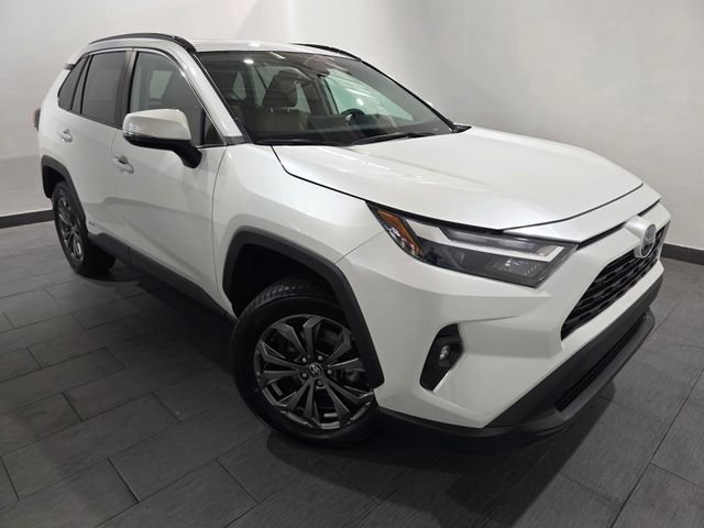 Certified Used 2024 Beige Toyota XLE Premium image 7