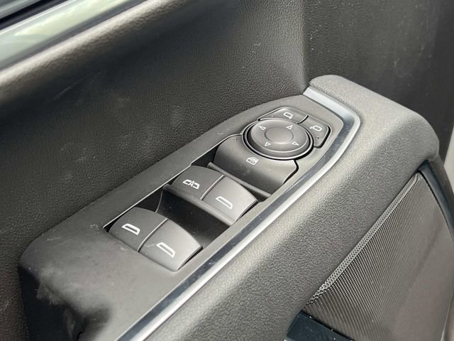New 2026 Sterling Metallic GMC Elevation image 13