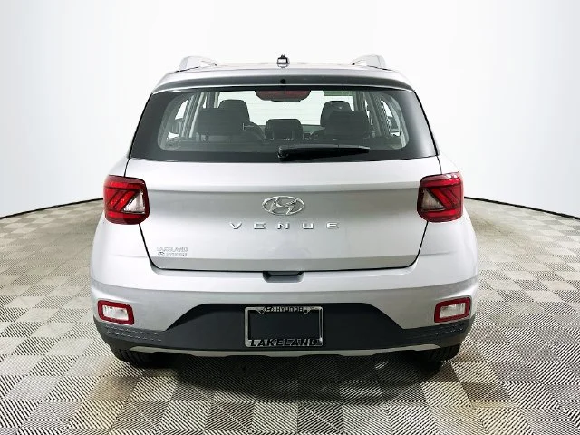 New 2026 Silver Hyundai SEL image 4