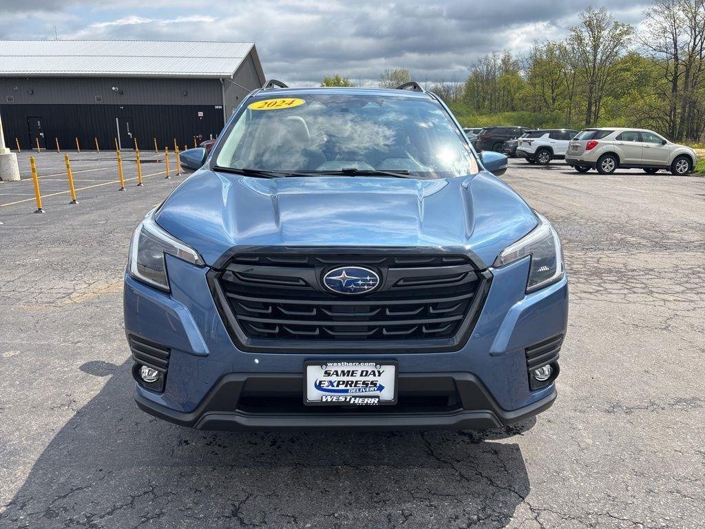 Used 2024 Horizon Blue Subaru Limited image 2