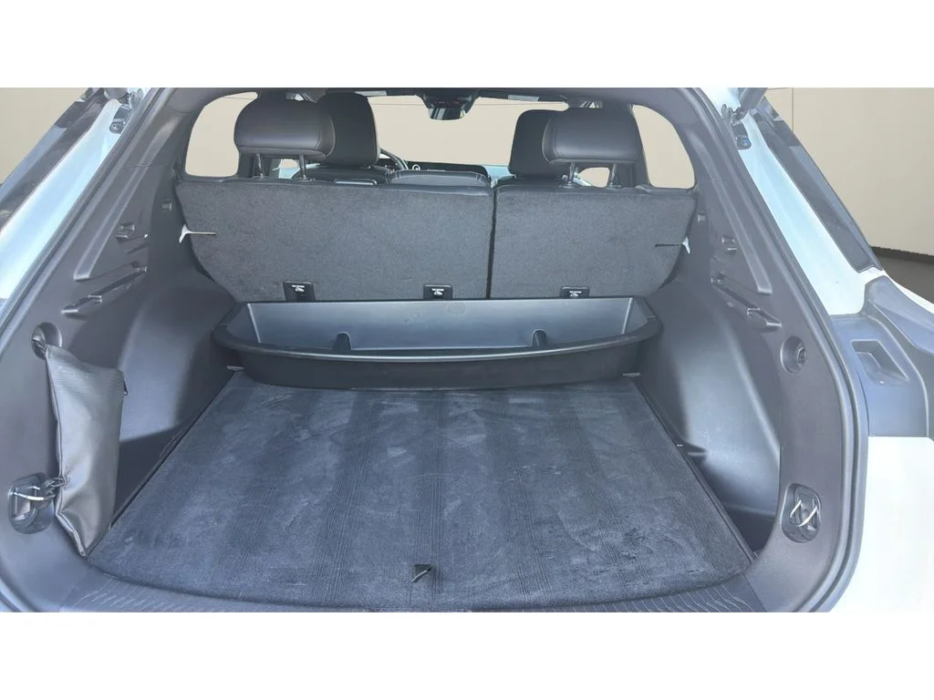 Used 2024 White Chevrolet LT image 10