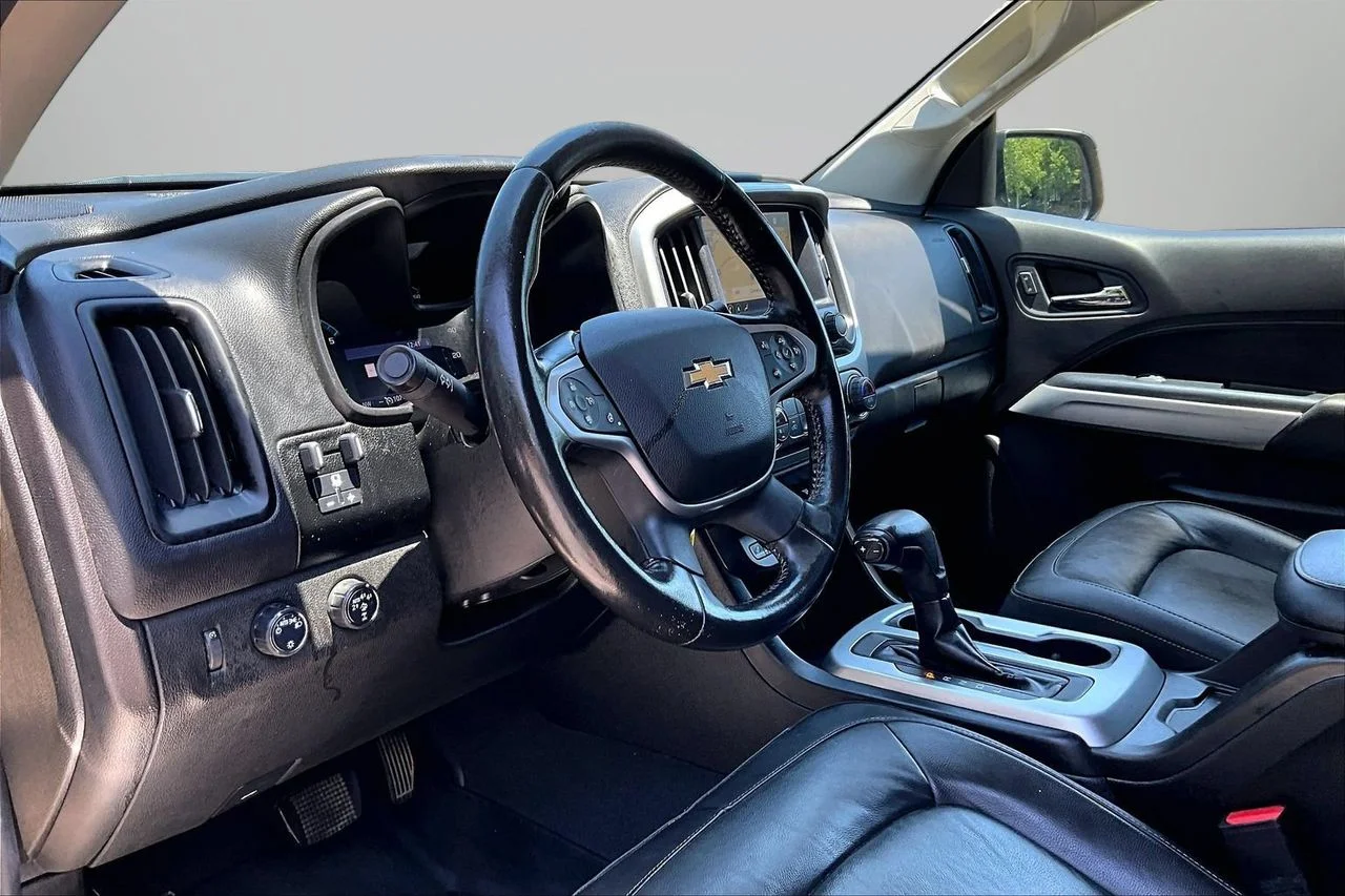 Used 2021  Chevrolet ZR2 image 18