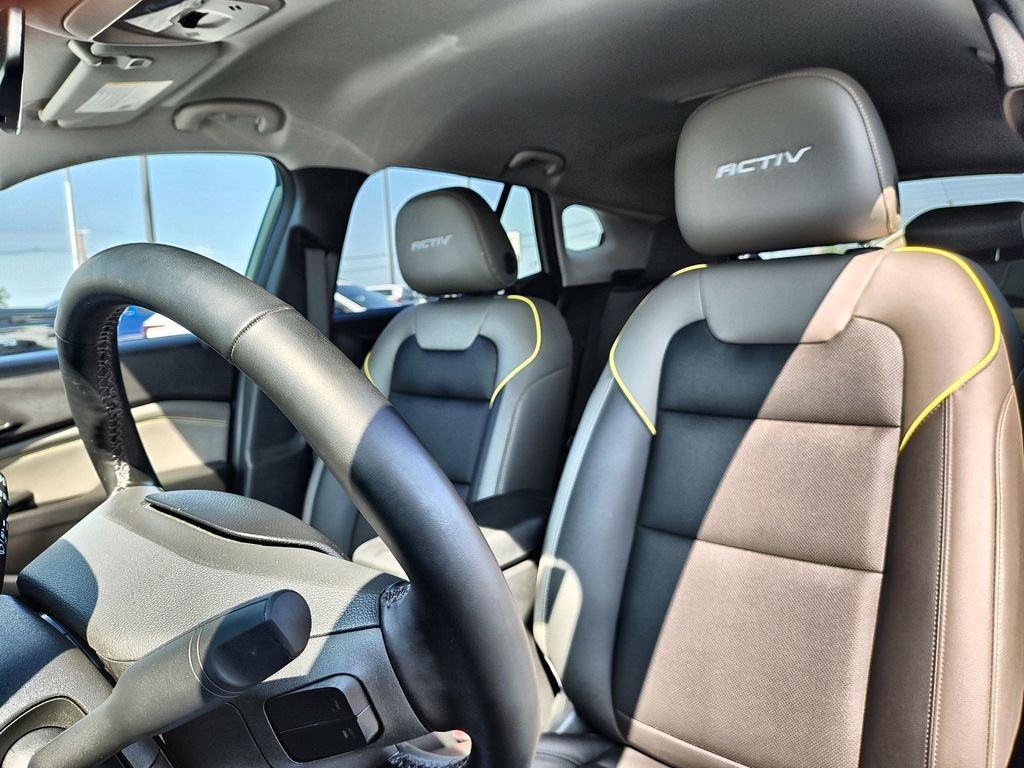 Used 2025 Green Chevrolet ACTIV image 11