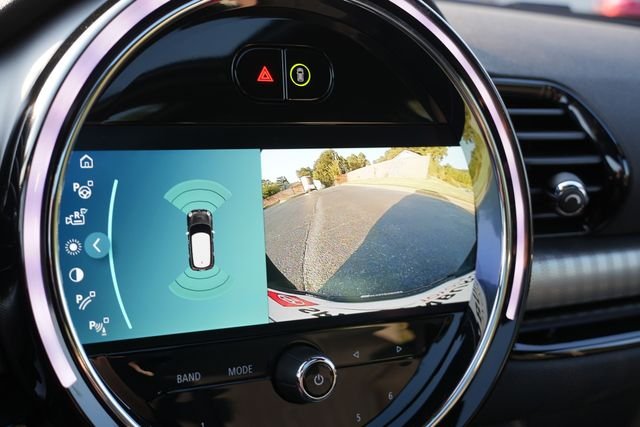 Used 2022 Black MINI Clubman image 33