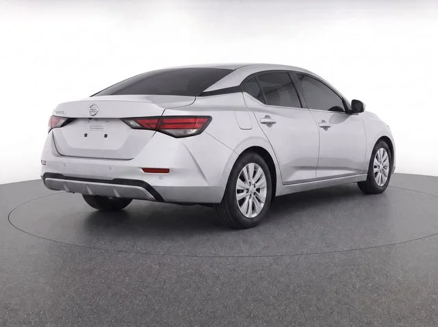 Used 2023 Silver Nissan S image 5