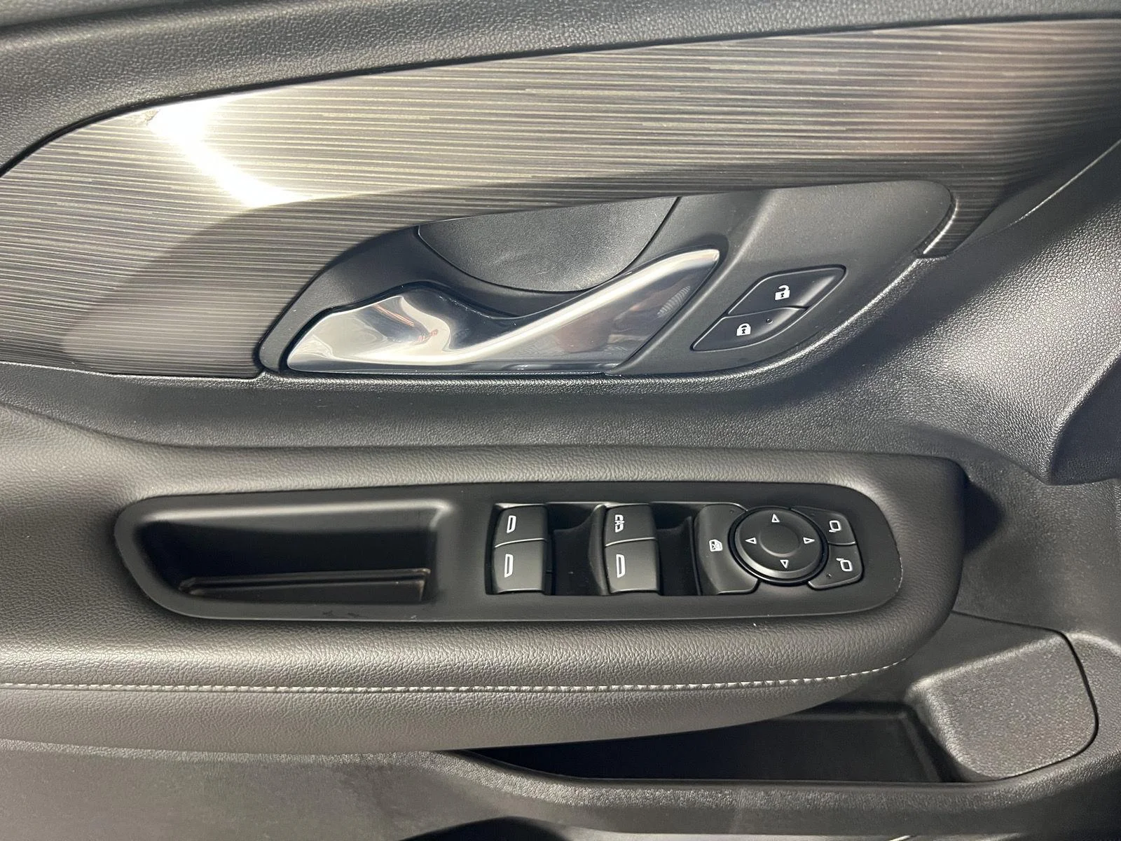 Used 2023 MARINE METALLIC GMC SLE image 8