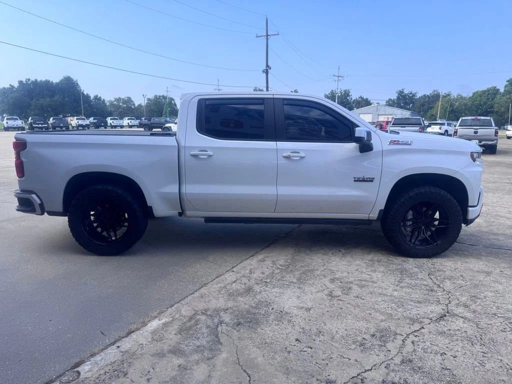 Used 2021 White Chevrolet RST image 7
