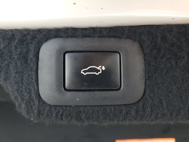 Used 2018 White Lexus LS 500 image 9