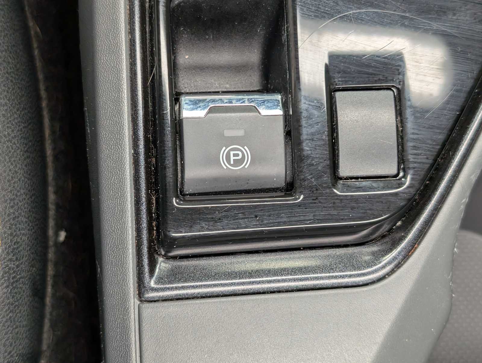 Used 2024 Geyser Blue Subaru Wilderness image 29
