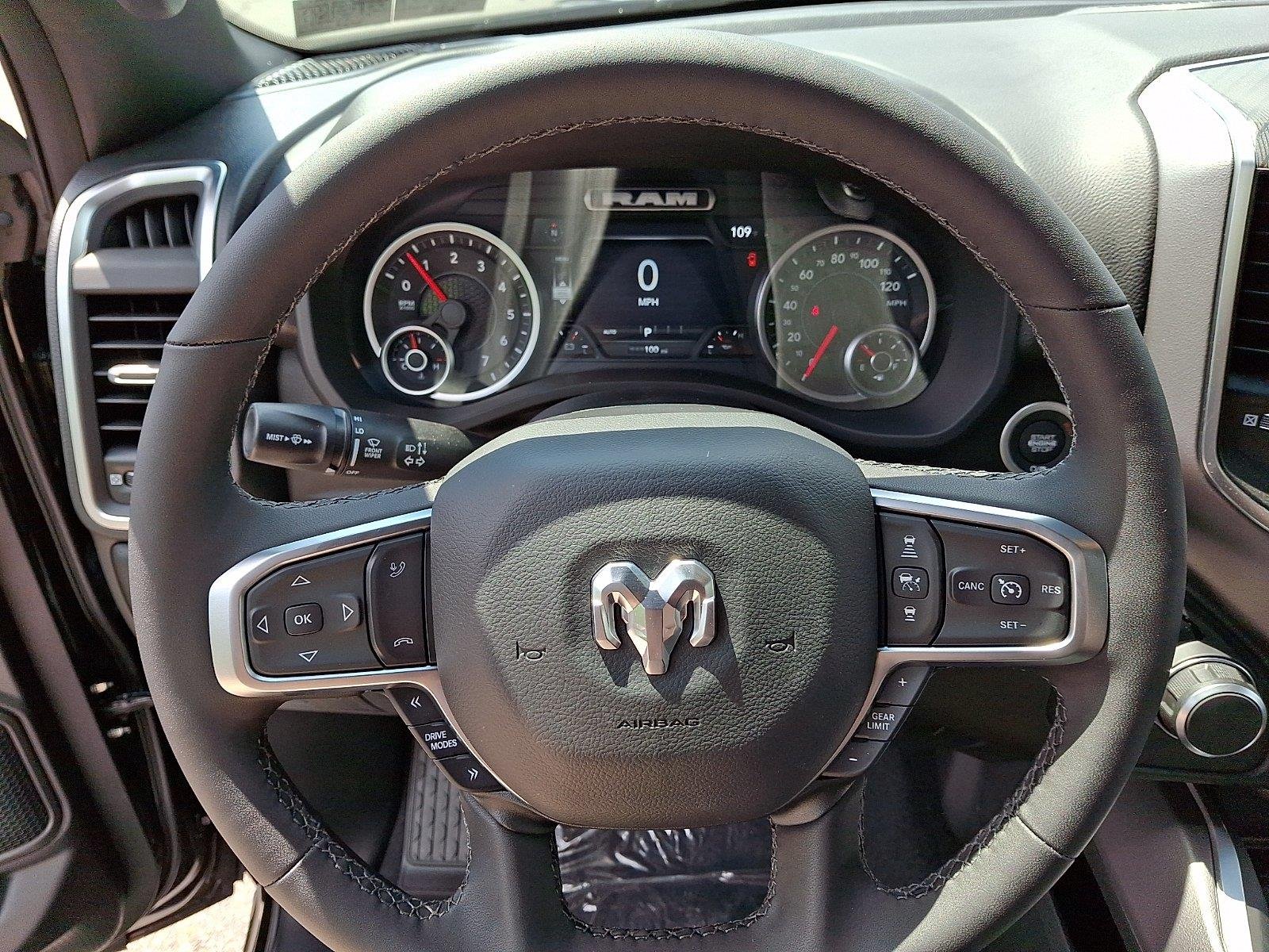 New 2026 Diamond Black Crystal Pearl-Coat Exterior Paint RAM Big Horn image 13