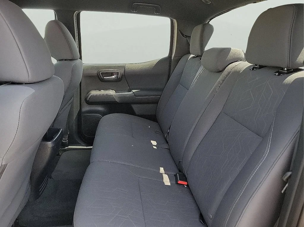 Used 2018 Gray Toyota SR image 13