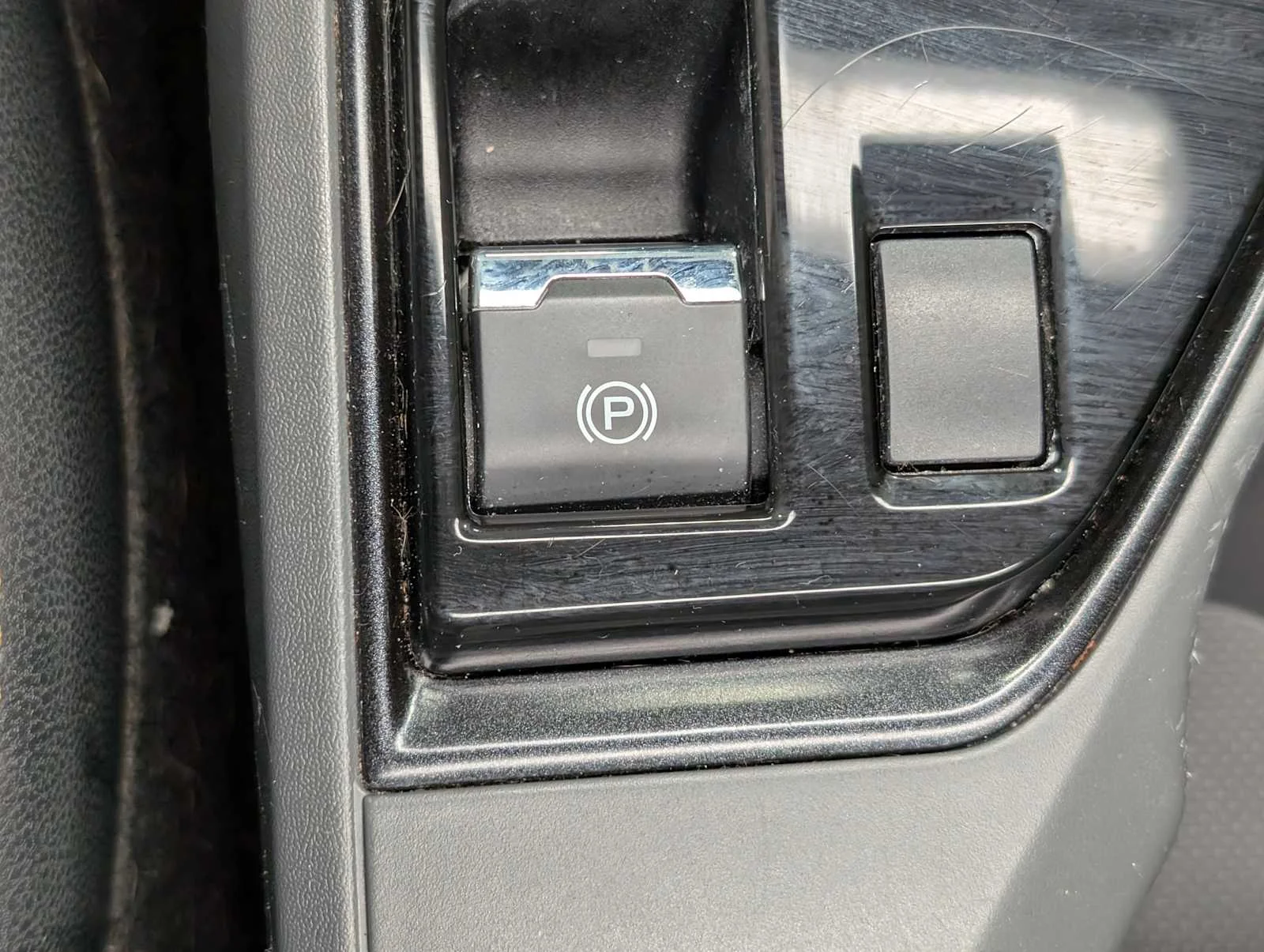 Used 2024 Geyser Blue Pearl Subaru Wilderness image 29