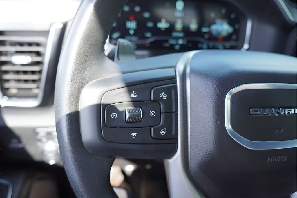 Used 2024 Onyx Black GMC Denali image 25