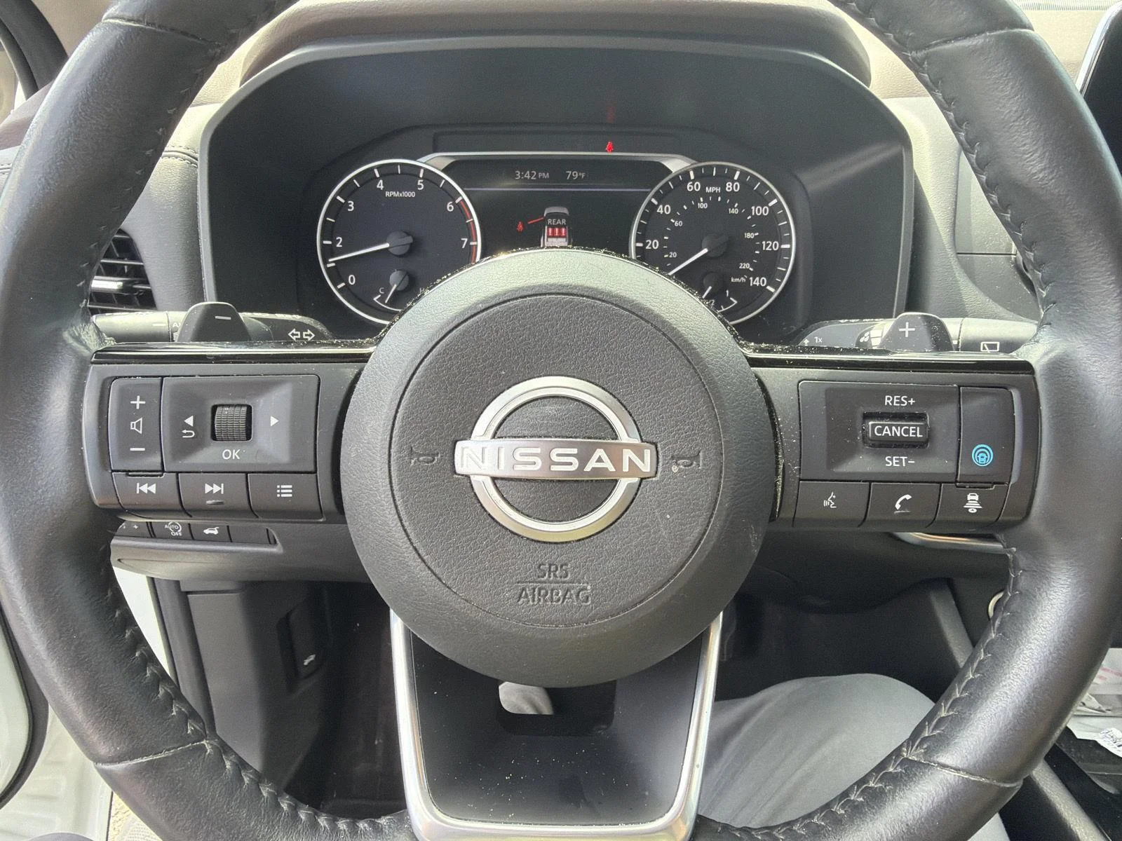 Used 2023 Pearl White Tricoat Nissan SV image 18