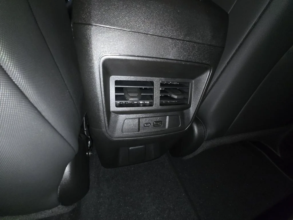 Used 2023 White Chevrolet Z71 image 27