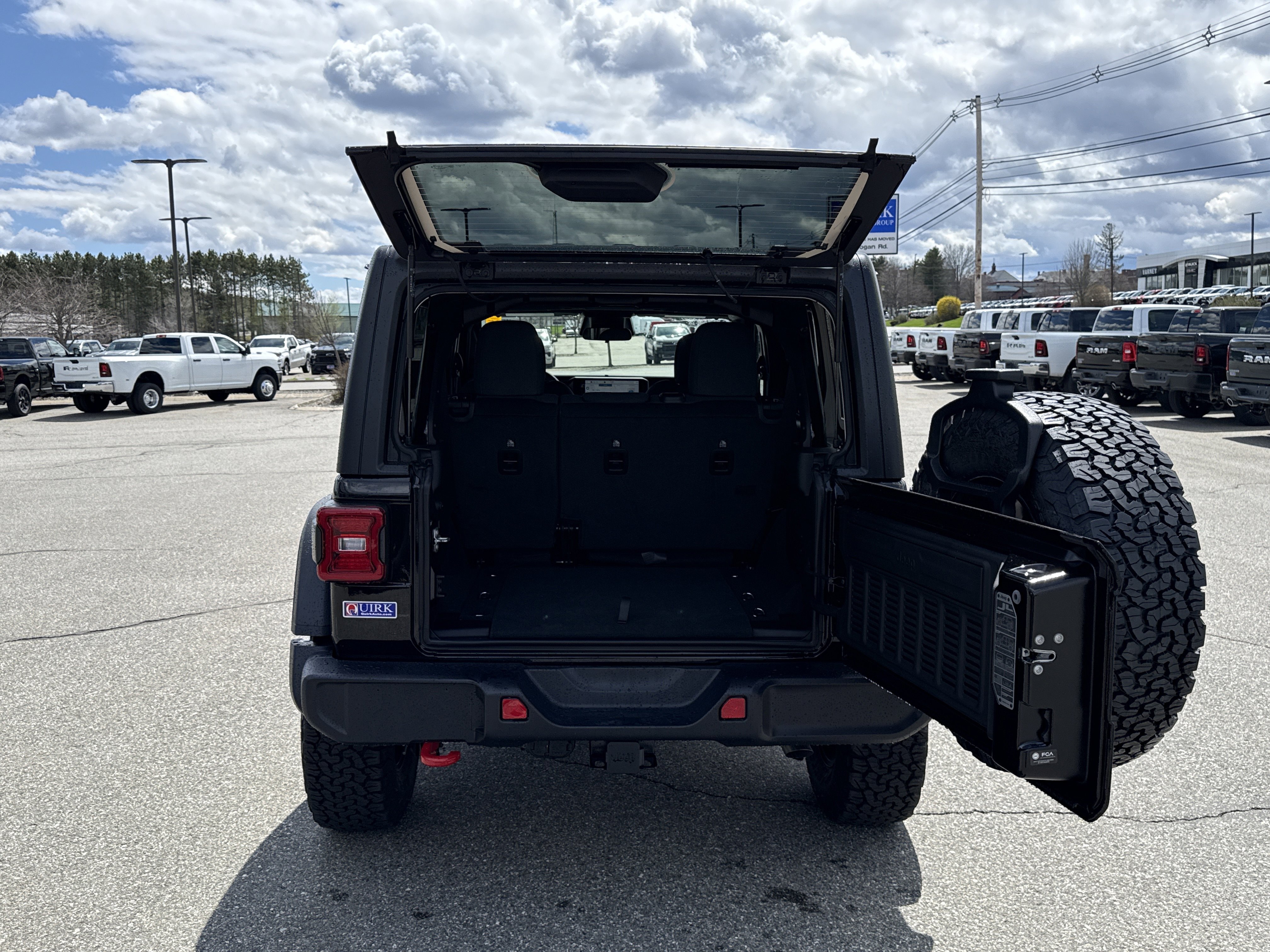 New 2026 Black Clearcoat Jeep Rubicon image 5