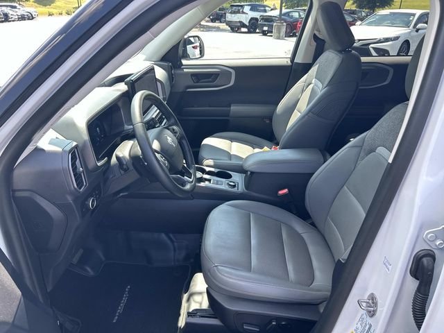 Used 2025 White Ford Badlands image 21