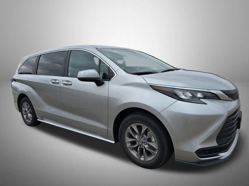 Used 2025 Silver Toyota LE image 2