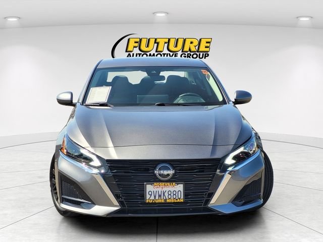Used 2025 Gray Nissan 2.5 SV image 2