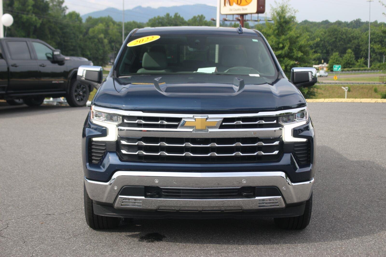 Used 2022 Northsky Blue Metallic Chevrolet LTZ image 2