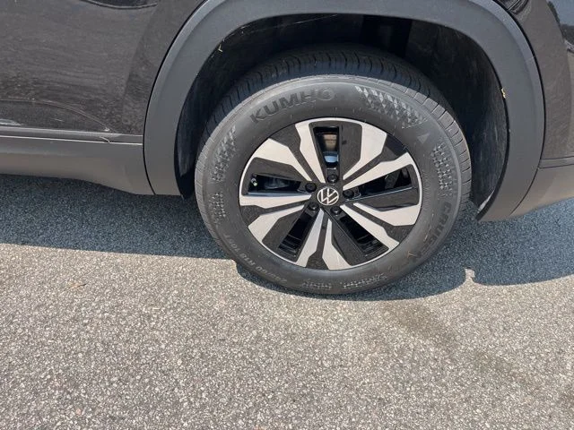 New 2026 Black Volkswagen 2.0T SE image 19