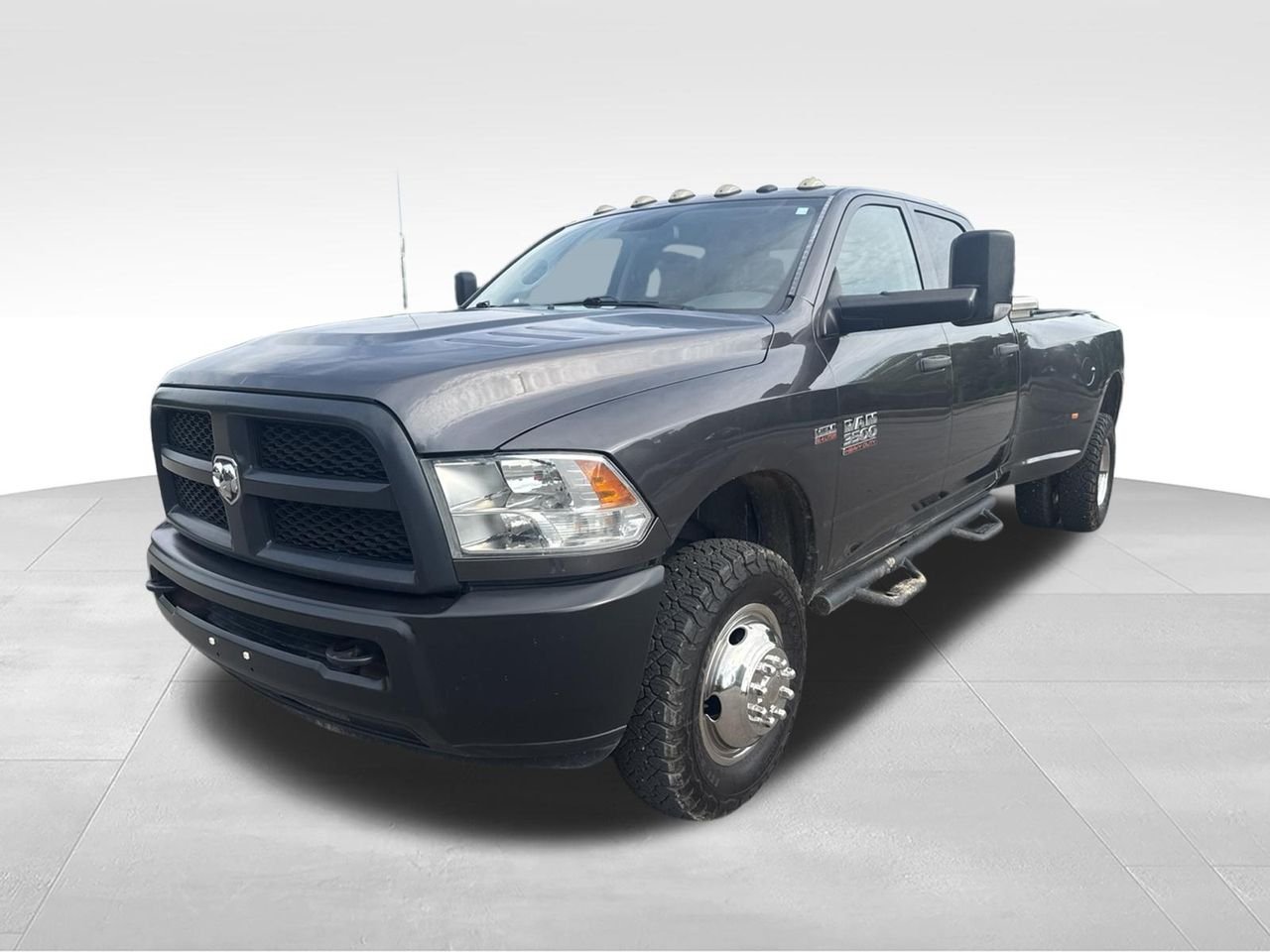 Used 2016 Gray Ram Tradesman image 1