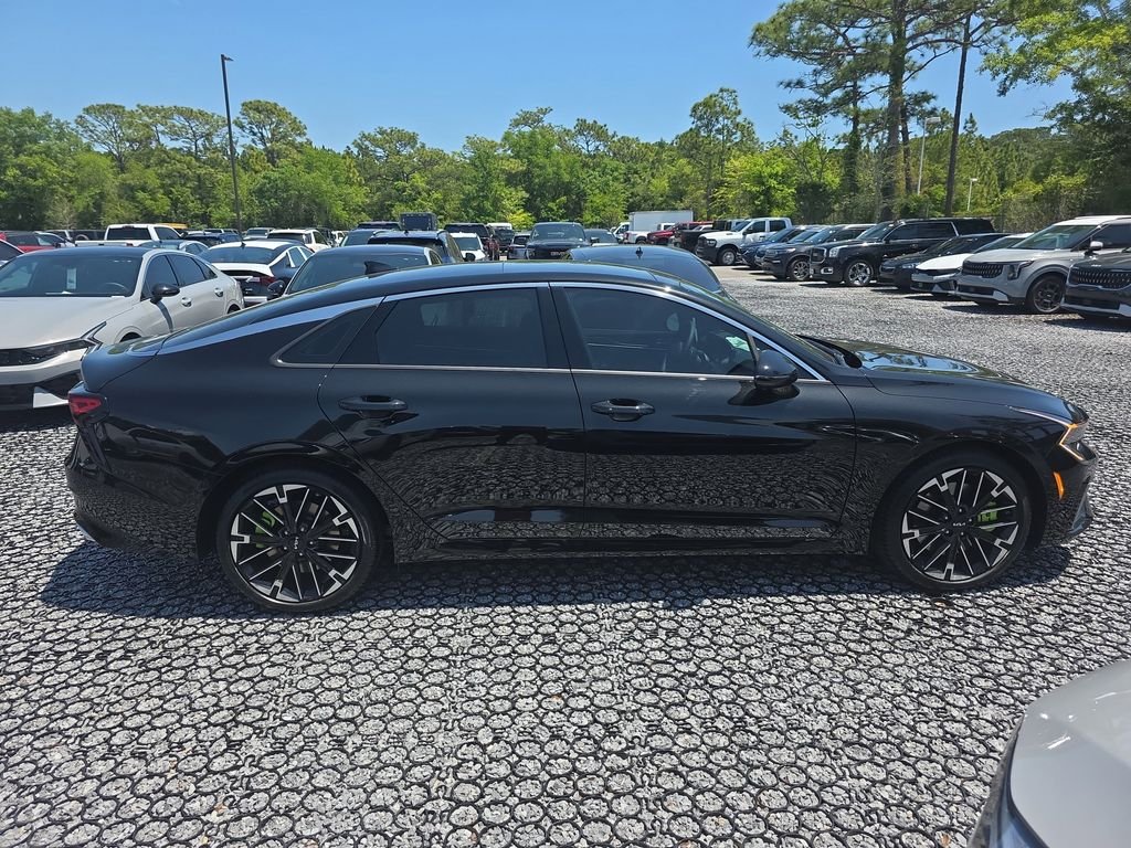 New 2026 Aurora Black Pearl Kia GT image 8