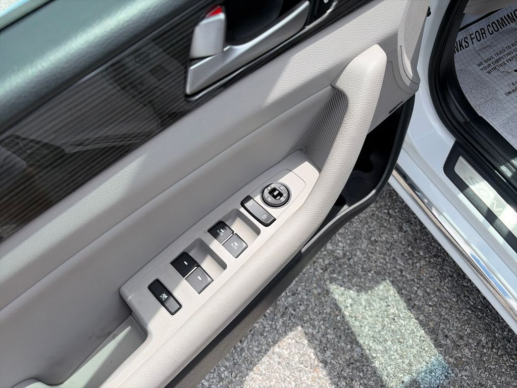 Used 2019 White Hyundai Limited image 12