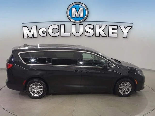 Used 2023 Black Chrysler LX image 20