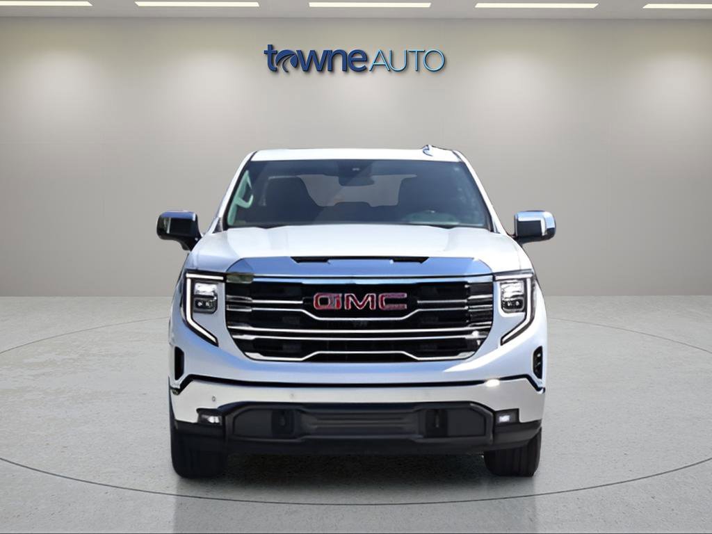 Used 2024 White Frost Tricoat GMC SLT image 10
