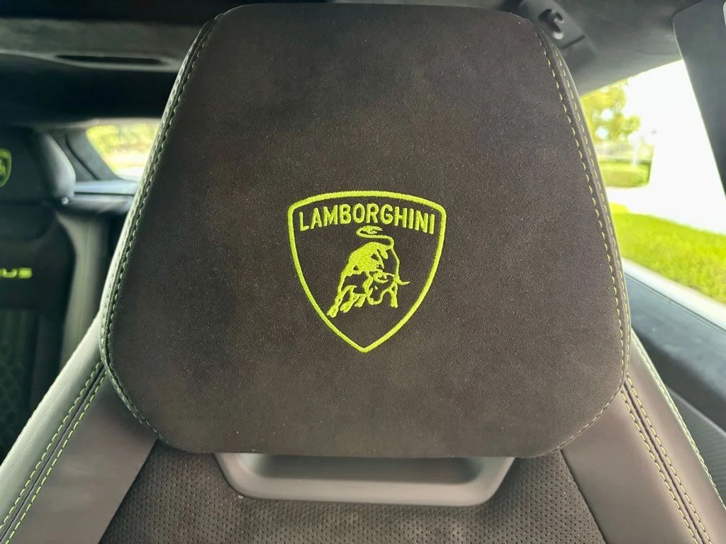 Used 2024 Green Lamborghini Performante image 33