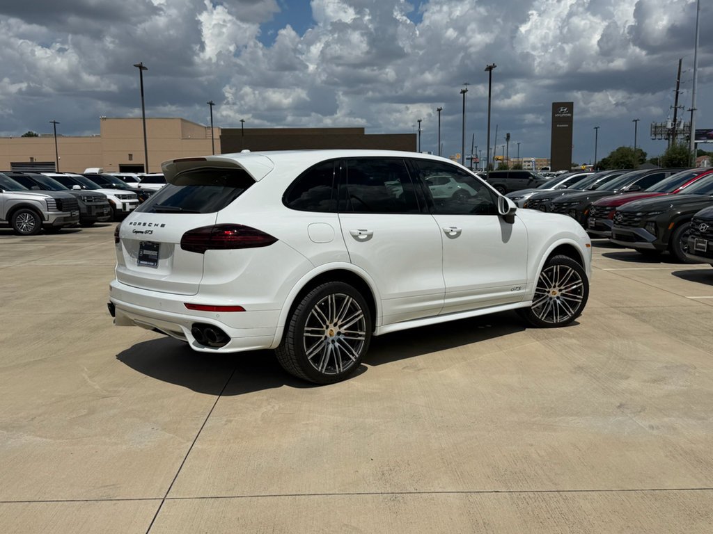 Used 2017  Porsche GTS image 7