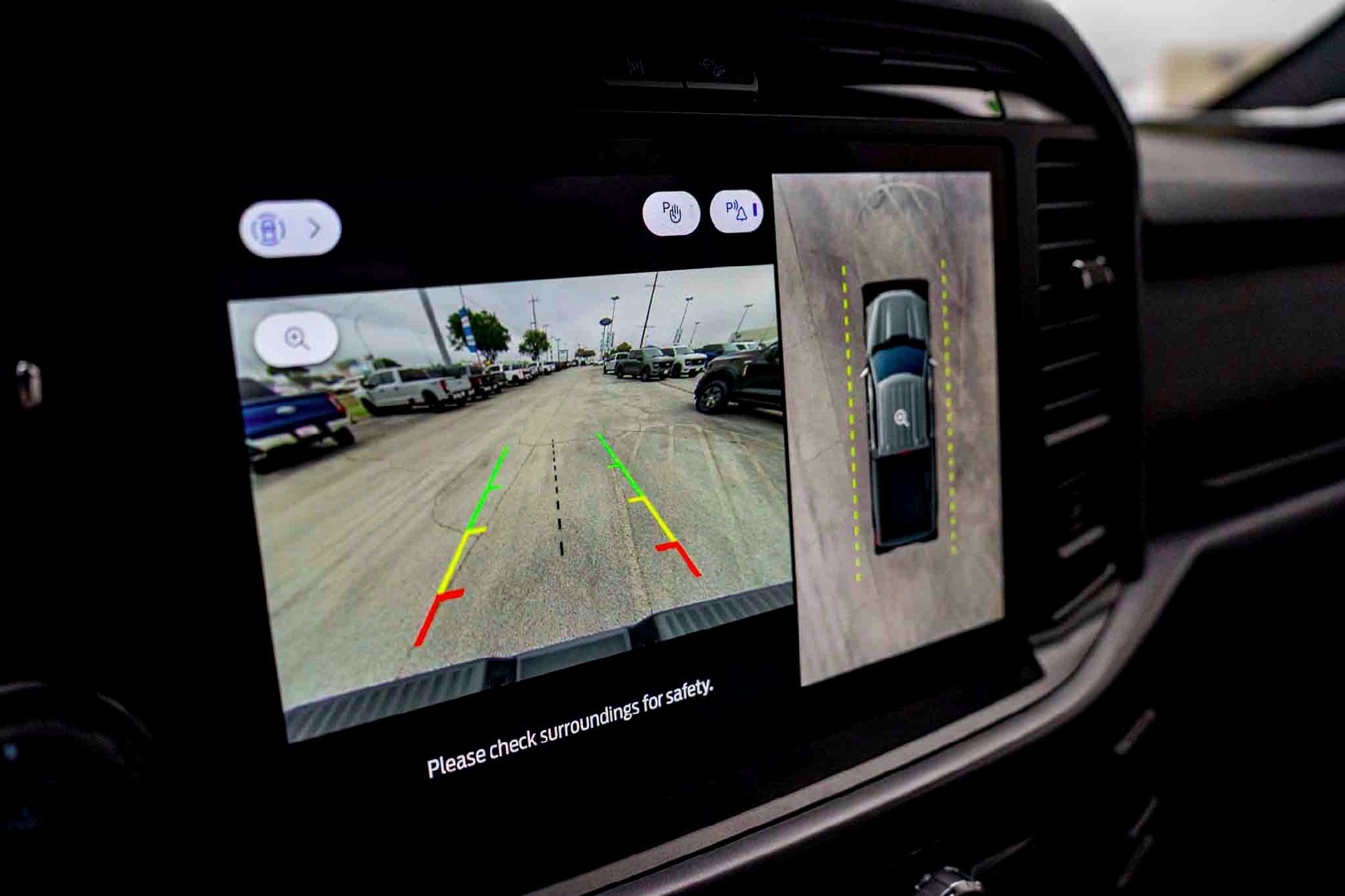 New 2025 Agate Black Metallic Ford XLT image 15