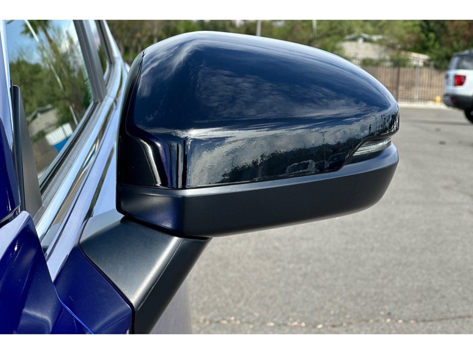 Used 2025 Still Night Pearl Honda Sport image 53
