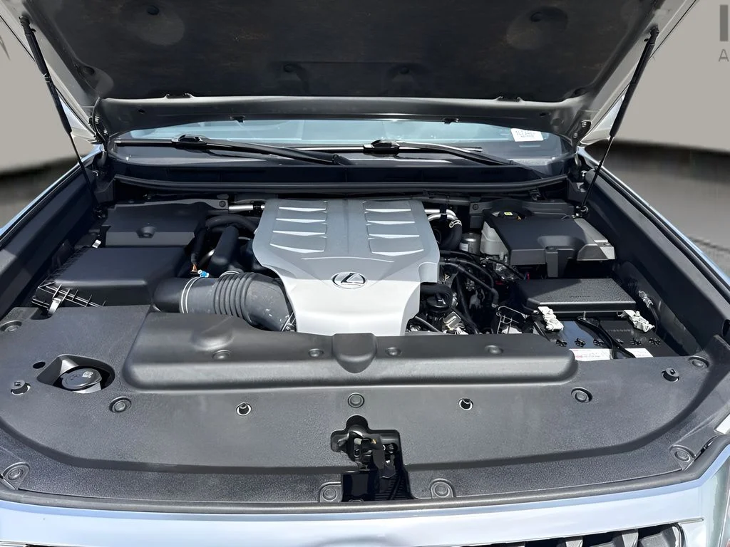 Used 2023 Silver Lexus 460 image 33