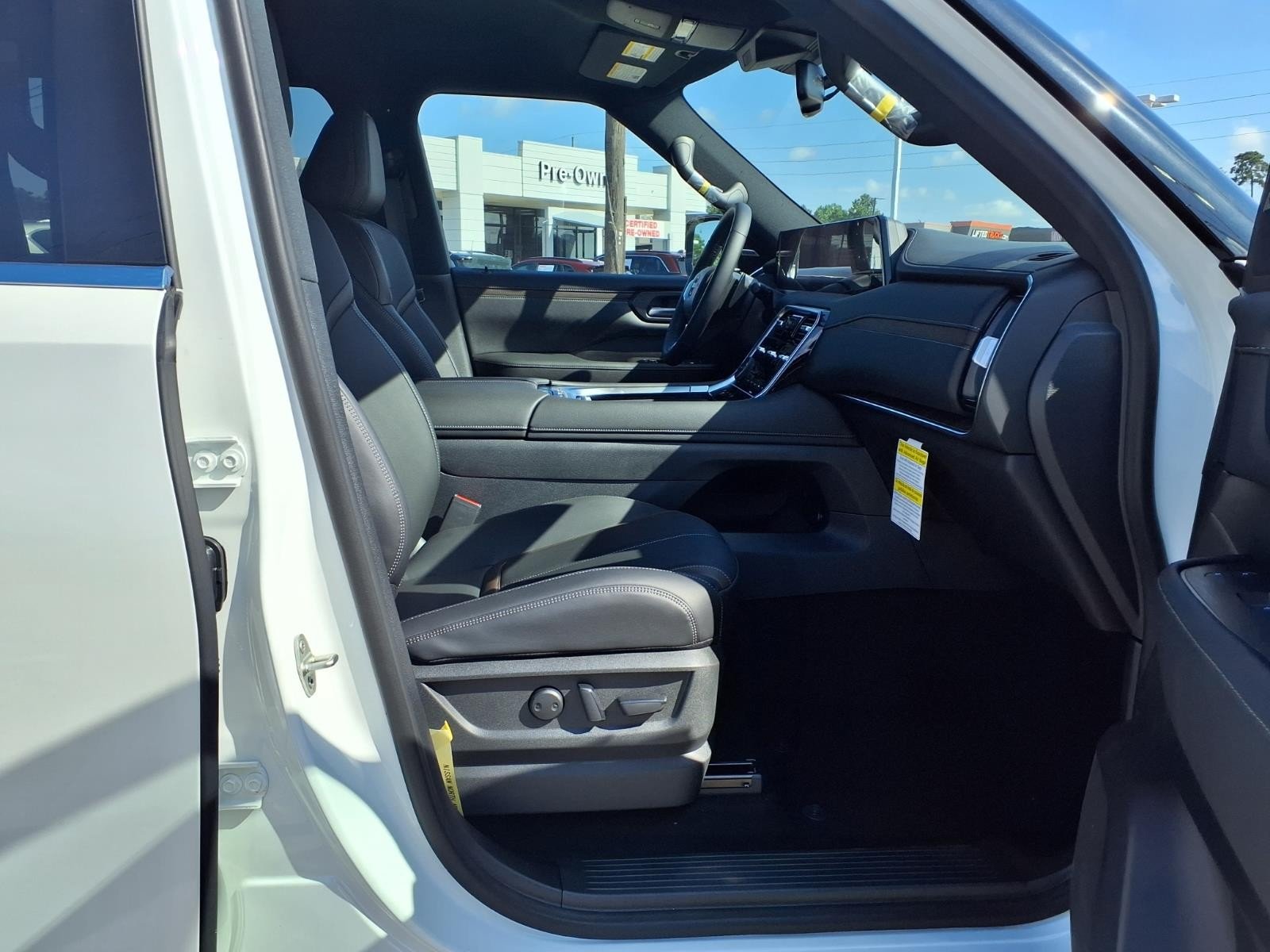 2026 Nissan Armada SL White at Robbins Nissan